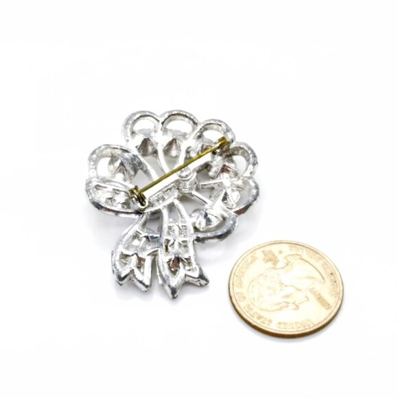 Vintage Pot Metal Ribbon Wreath Brooch with Clear Paste Rhinestones - Picture 3 of 3